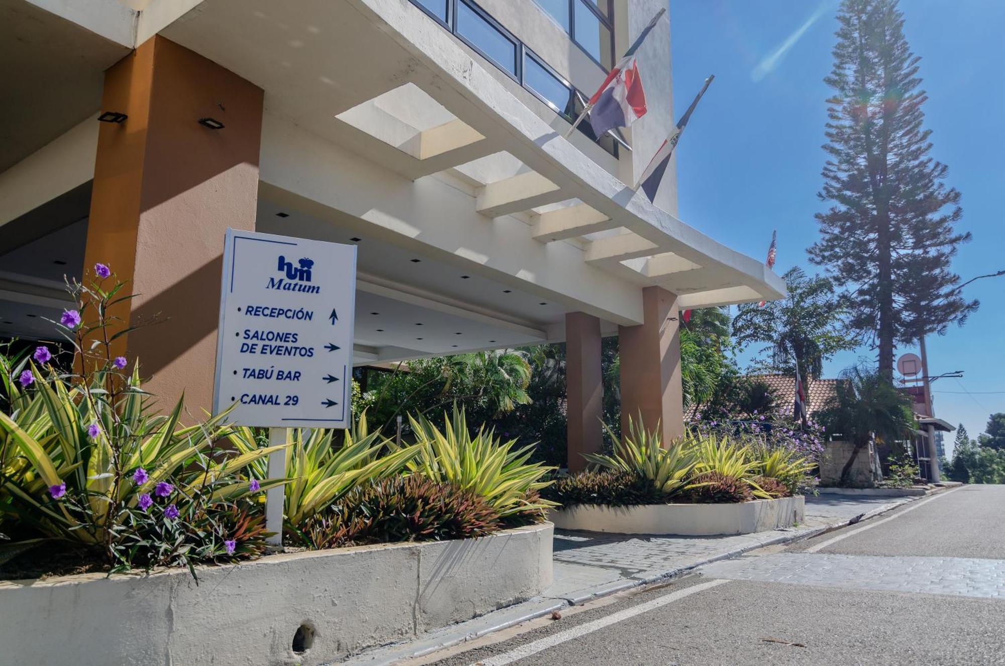 Matum Hotel & Casino Santiago De Los Caballeros Exterior photo